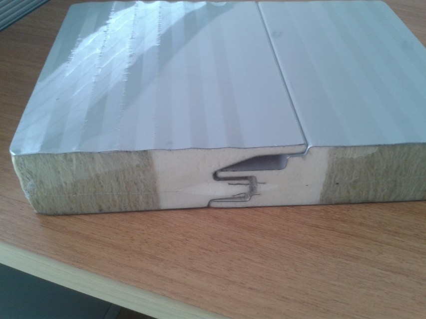 晉城鋼結構工程聚氨酯巖棉板的優勢在哪里？